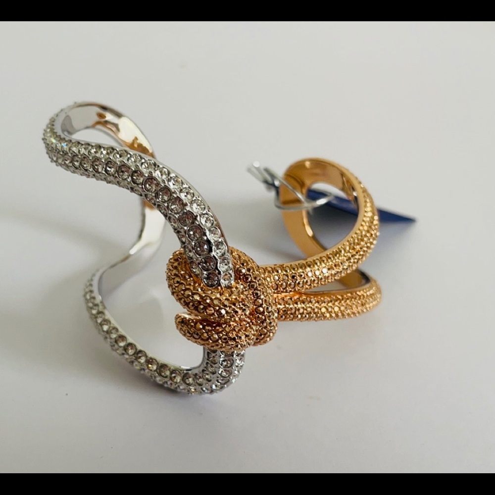 Swarovski crystal knot bracelet new with t…